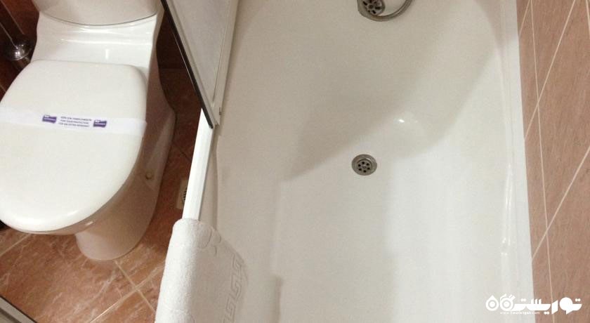 حمام و سرویس بهداشتی اتاق ها